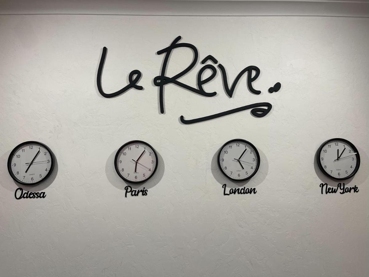 Le Reve City Hostel Odessa Buitenkant foto