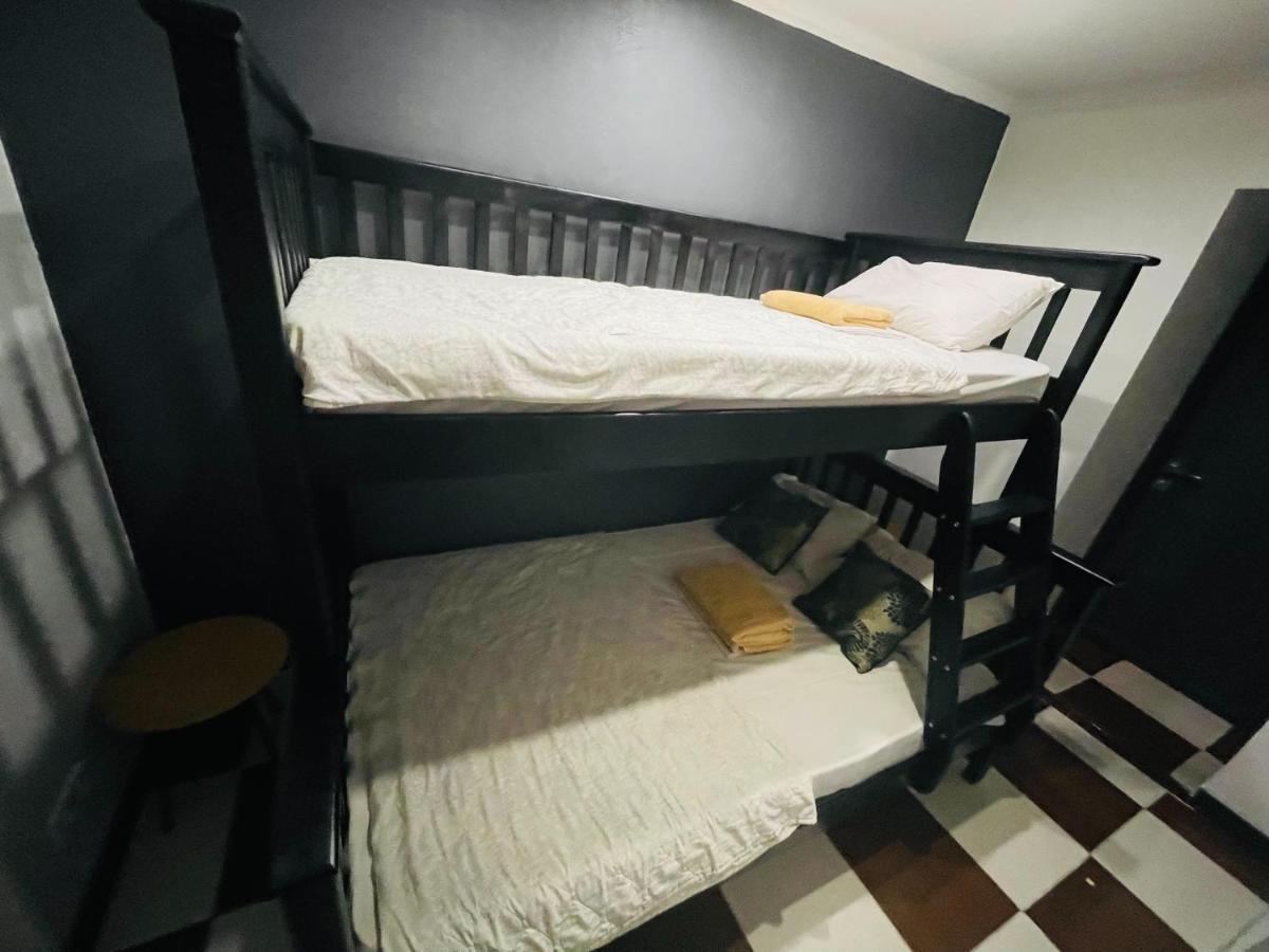 Le Reve City Hostel Odessa Buitenkant foto